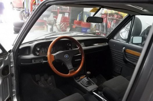 BMW 02-serie - 1602 touring geheel gerestaureerd - 1