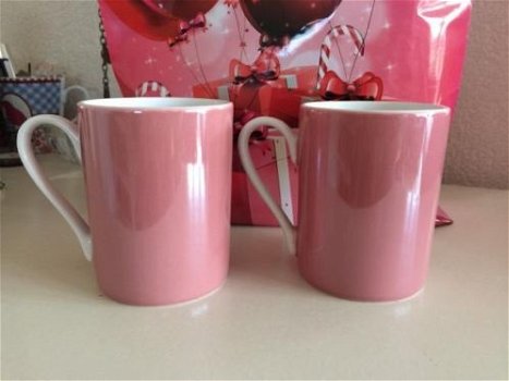 2 prachtige royale roze parelmoer bekers Douwe Egberts Dolce vita ! - 2