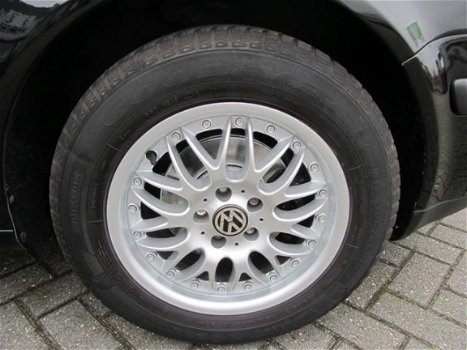 Volkswagen Golf - 1.4-16V COMFORTLINE - 1