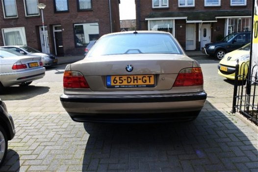 BMW 7-serie - 750i V12 youngtimer - 1