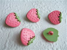 Aardbei knoopje ~ 17 mm ~ Roze / groen