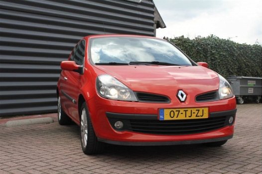 Renault Clio - 1.6 16V 82KW 3-DRS E4 Dynamique - 1