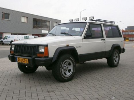 Jeep Cherokee - 2.1 TD JEEP - 1