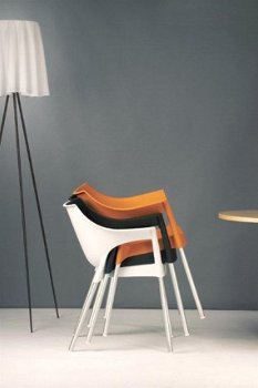 Kunststof design stoel Po in diverse kleuren. - 1