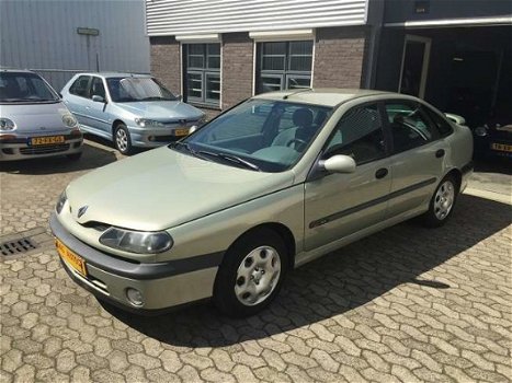 Renault Laguna - 2.0 RXT - 1