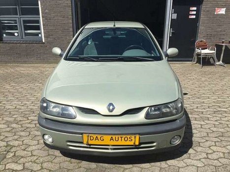 Renault Laguna - 2.0 RXT - 1