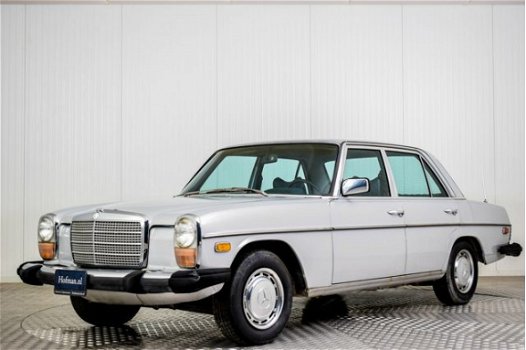 Mercedes-Benz 200-serie - 240 D - 1