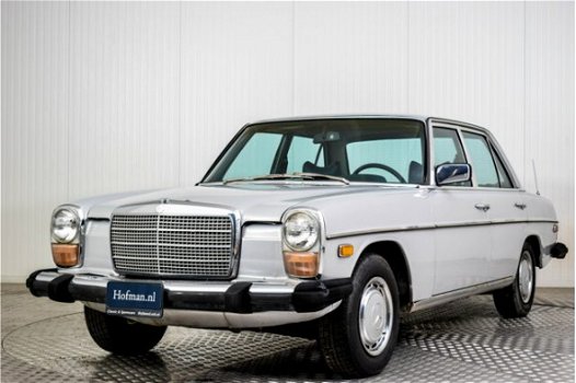 Mercedes-Benz 200-serie - 240 D - 1