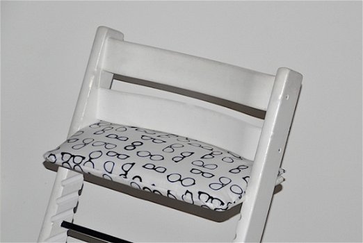 Gecoate zitkussen voor stokke tripp trapp kinderstoel 'Grey Polkadot' - 6