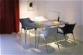 Kunststof design tafel F met aluminium poten. - 2 - Thumbnail