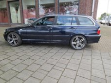 BMW E46 320d Touring 2002 Onderdelen en Plaatwerk