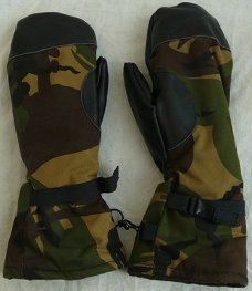 Handschoenen, Gevechts, Winter, Gevoerd, Woodland Camouflage, KL, maat: 9, 1990.(Nr.2)