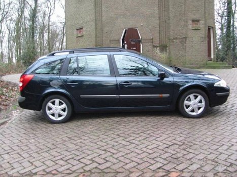 Renault Laguna Grand Tour - 1.8-16V Expression - 1