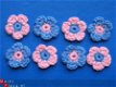 ** 8 gehaakte bloemetjes (jeansblauw/roze) - 0 - Thumbnail