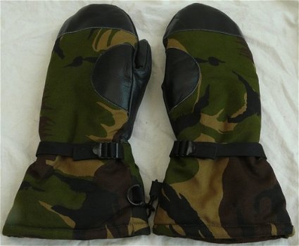 Handschoenen, Gevechts, Winter, Gevoerd, Woodland Camouflage, KL, maat: 8, 1992.(Nr.1) - 1