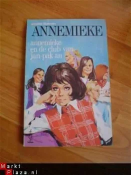 reeks Annemieke door Anneke Bloemen (paperbacks) - 1