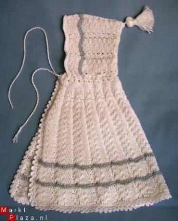 BREI- EN HAAKPATROON P-3009 BABY-CAPE (UIT 1920) pop 30cm - nr. 1