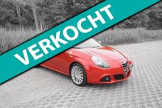 Alfa Romeo Giulietta - 1.7 TBi Quadrifoglio Verde 235 PK , Panoramisch dak, leer en Bose geluidssyst