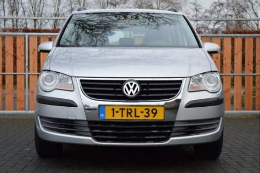 Volkswagen Touran - 1.6 Trendline Business 7-persoons - 1