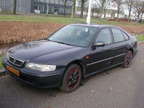 Honda Accord - 1.8i - 1