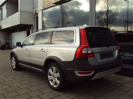 Volvo XC70 - 2.4 D5 Momentum - 1