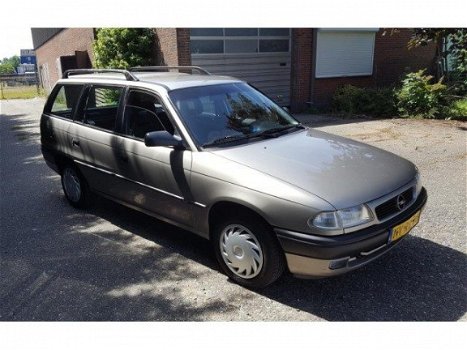 Opel Astra Wagon - 1.6i CDX - 1