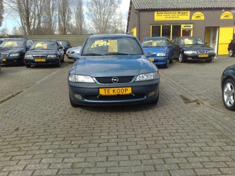 Opel Vectra - 1.6i-16V CD - 1