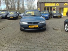 Opel Vectra - 1.6i-16V CD