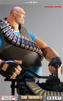 Gaming Heads Team Fortress The Blue Heavy Exclusive Statue - 1