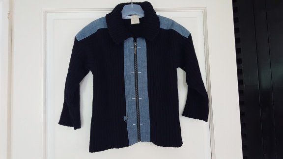 Mini Man MiniMan donkerblauw tricot vest met spijkerstof schouderstukken maat 110 nieuw - 1