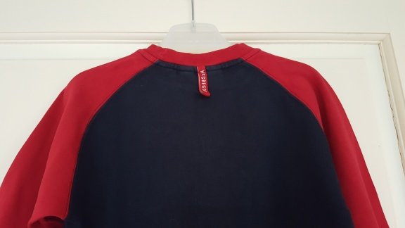 McGregor blauw rode trui sweater met stoere applicatie op voorpand maat 116 - 3