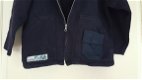 Mini Man MiniMan donkerblauw vest met capuchon maat 110/116 - 3 - Thumbnail