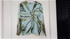 Tom Du licht blauwe longsleeve met groene print maat 128/134 nieuwstaat - 1 - Thumbnail