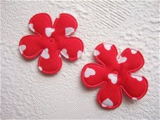 Katoenen bloem met hartjes ~ 3,5 cm ~ Rood