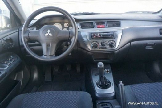 Mitsubishi Lancer - 1.6 inform - 1