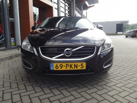 Volvo V60 - D3 SUMMUM 2.0 5cil. 185PK AUTOMAAT - 1