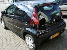 Peugeot 107 - 1.0 Première