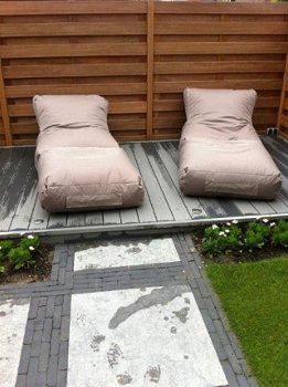 Loungen voor buiten. Peek ligbed. - 2