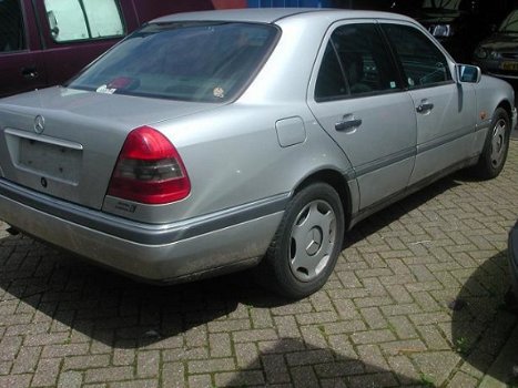 Mercedes-Benz C-klasse - 180 Ambition Elegance - 1