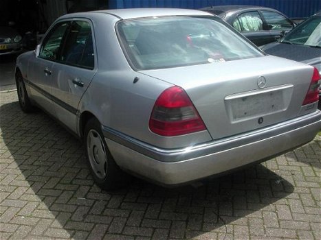 Mercedes-Benz C-klasse - 180 Ambition Elegance - 1