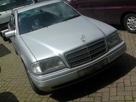 Mercedes-Benz C-klasse - 180 Ambition Elegance - 1