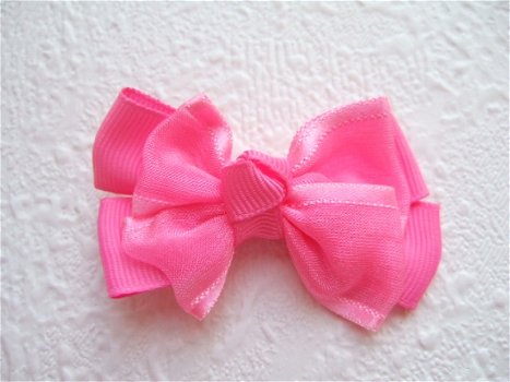 Grote grosgrain met organza strik ~ 6 cm ~ Donker roze - 1