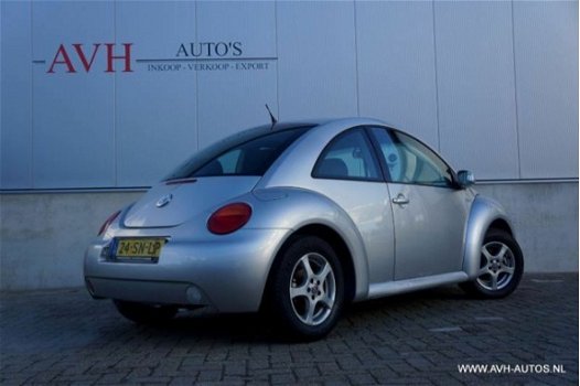 Volkswagen New Beetle - 1.6 basis - 1