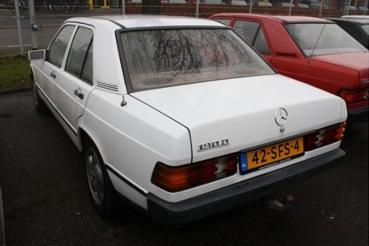 Mercedes-Benz 190-serie - 190 2.0 D - 1