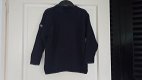 McGregor donker blauwe trui met beige witte logo op voorpand 128 - 4 - Thumbnail
