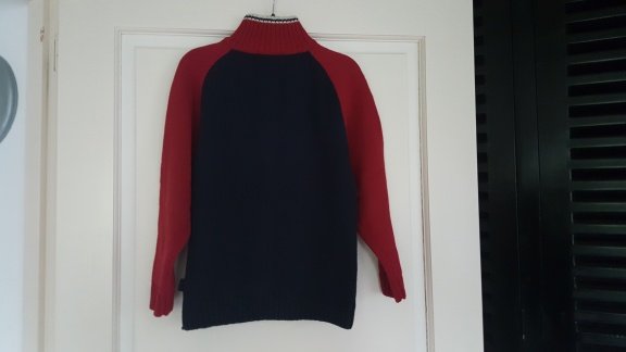 Gant rood blauw vest met grote ster op voorpand maat 122/128 - 6