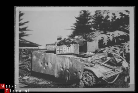 Foto van diorama met Duitse Panzer IV-tank WWII - 1