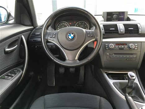 BMW 1-serie - 116i 85kW met Navigatiesysteem en maar 155DKM - 1