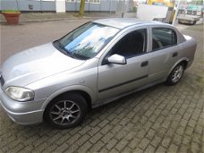 Opel Astra 1.6 8V Sedan 2000 Onderdelen en Plaatwerk