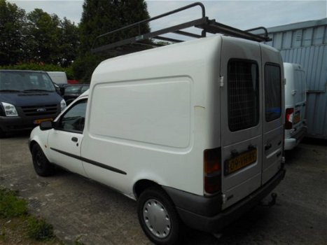 Ford Courier - 1.8 - 1